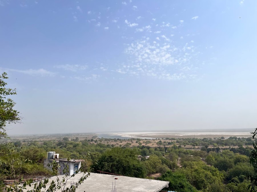Sita Kund - Photo 2