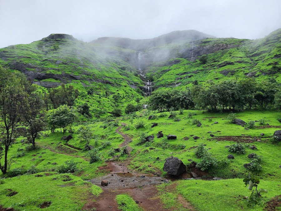 Five Falls - Photo 2
