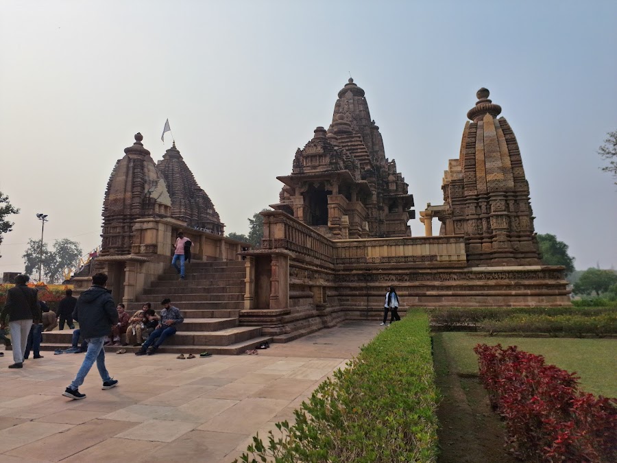 Lakshmana Temple - Photo 2