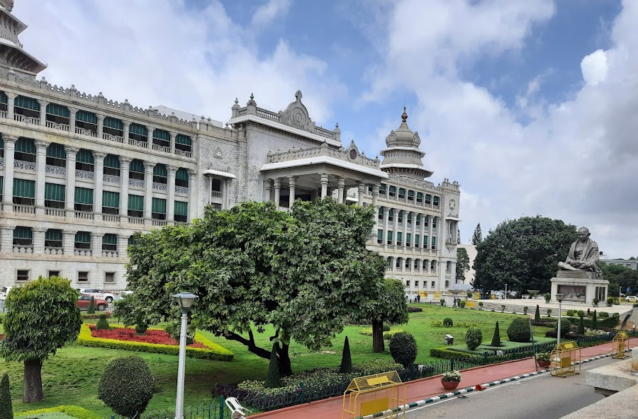 Vidhana Soudha - Photo 2