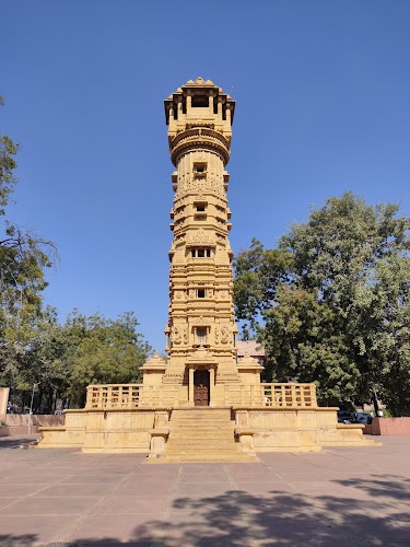 Hutheesing Jain Temple - Photo 2