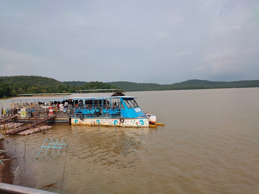 Laknavaram Lake - Photo 8