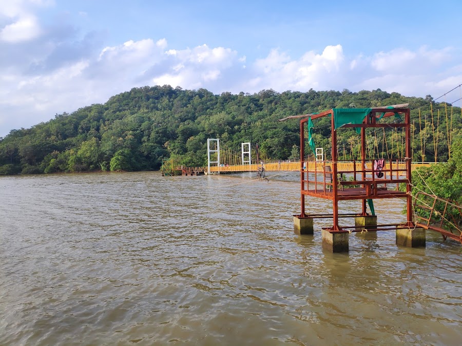 Laknavaram Lake - Photo 7
