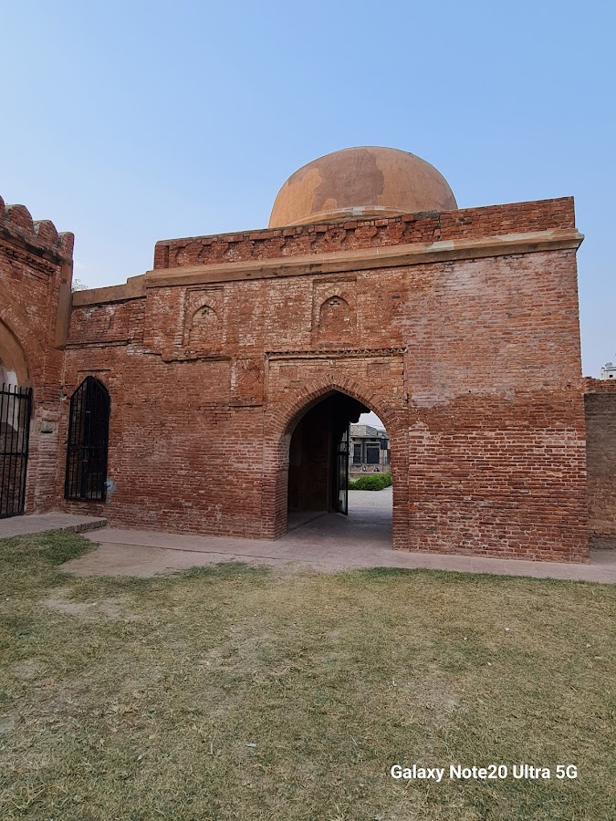 Kabuli Bagh Mosque - Photo 3