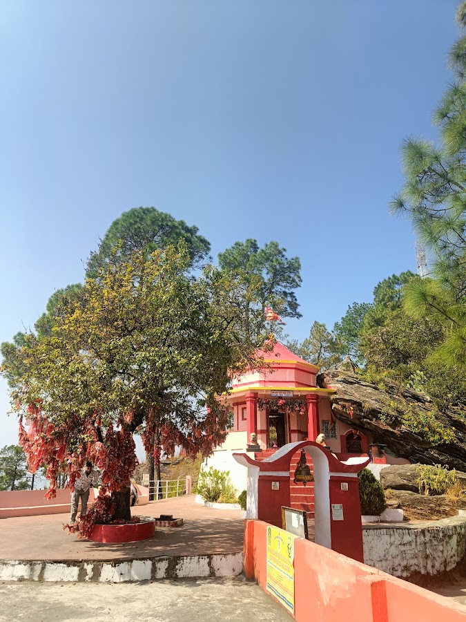 Kasar Devi Temple - Photo 3