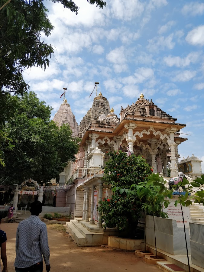Hinkar Thirtha Jain Temple - Photo 4