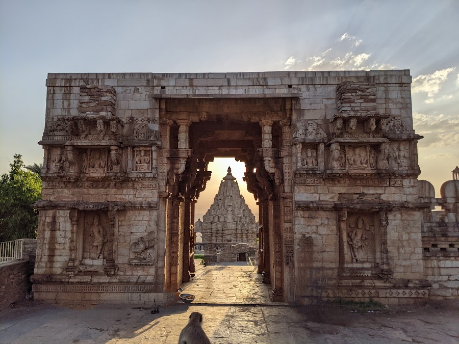 Sammidheshwar Temple - Photo 4