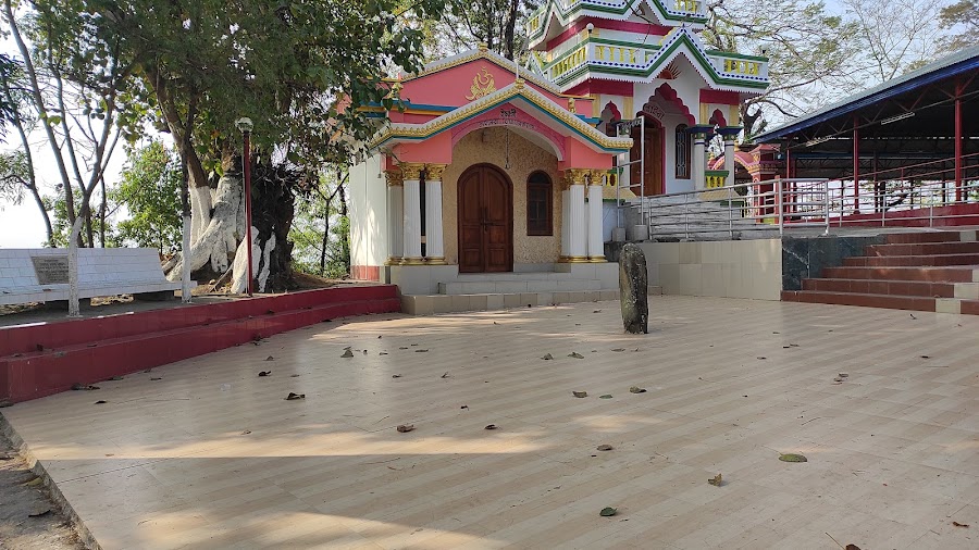Hiyangthang Lairembi Temple - Photo 2