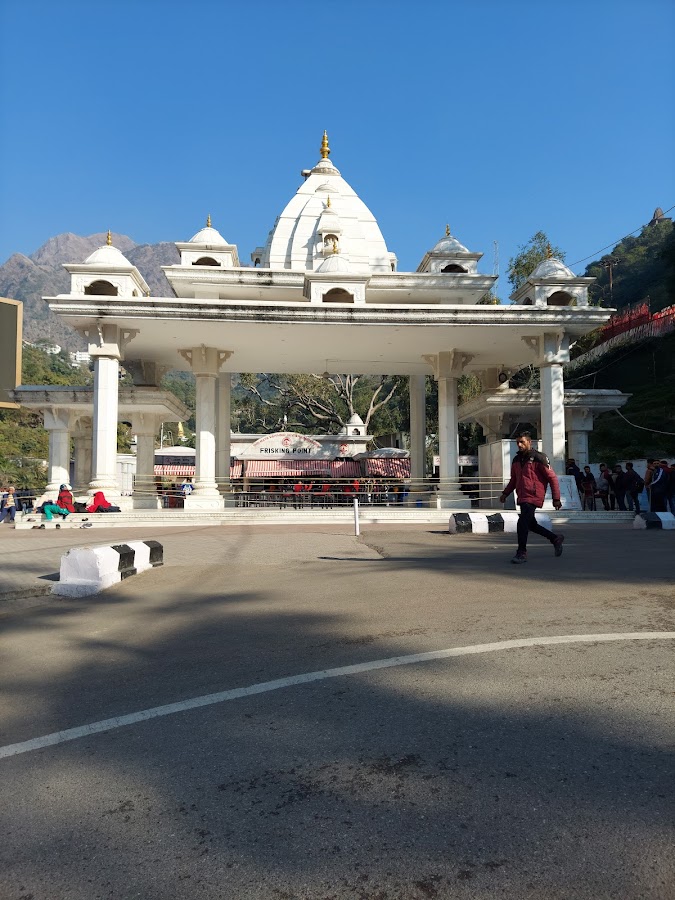 Vaishno Devi Temple - Photo 2