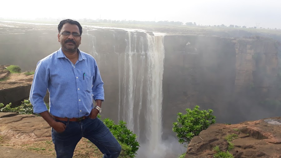 Bahuti Waterfall - Photo 2