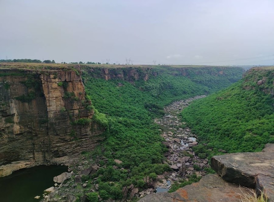 Bahuti Waterfall - Photo 3