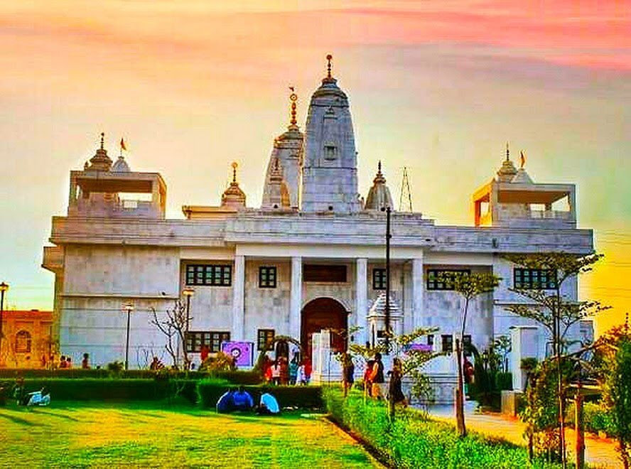 ISKCON Temple - Photo 2