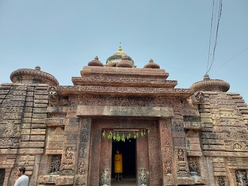 Ancient Shri Mukhalingeshwara Swamy Temple - Photo 2