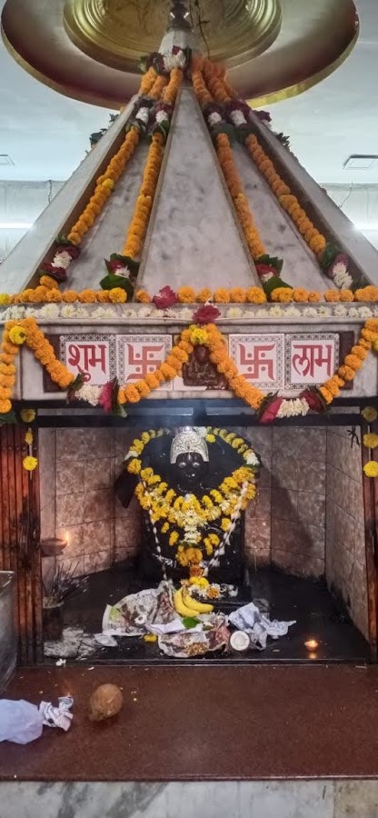 Shani Mandir, Shingnapur - Photo 4