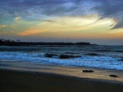 Kolamb Beach