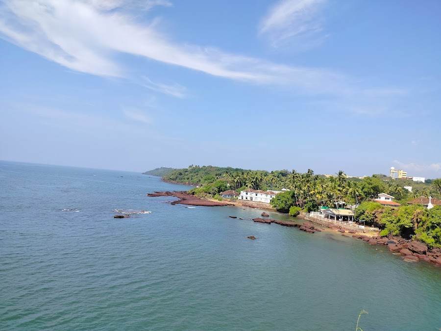 Dona Paula View Point - Photo 3