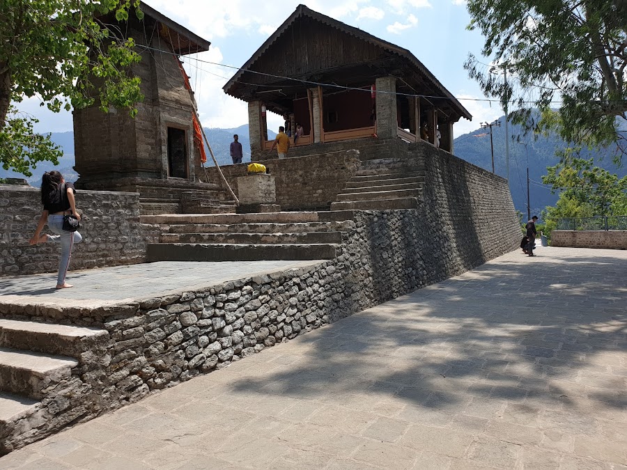 Shri Chamunda Devi Mandir Chamba - Photo 2