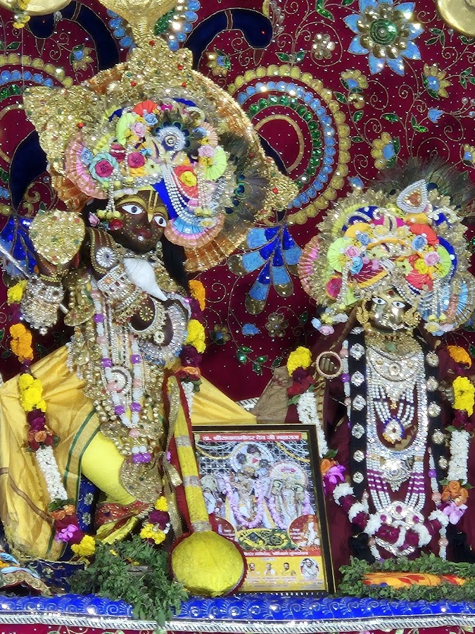 Shri Radha Damodar Mandir - Photo 3