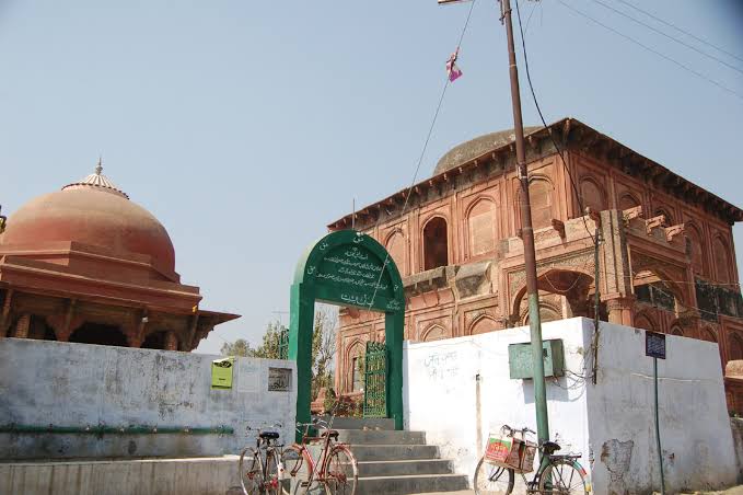 Shahpeer's Mausoleum - Photo 3