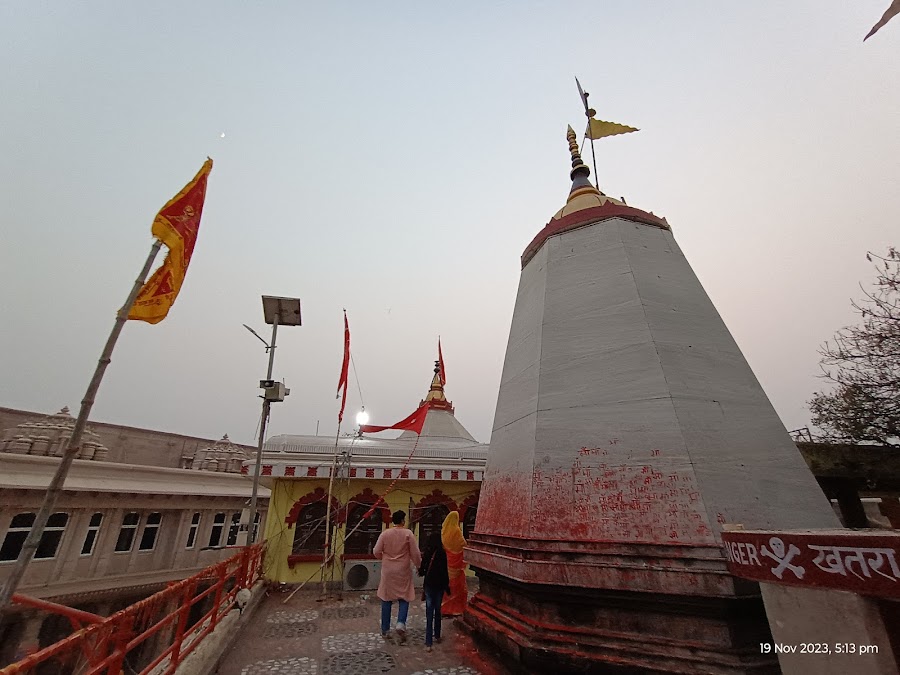 Ekdanta Ganesh Temple - Photo 3