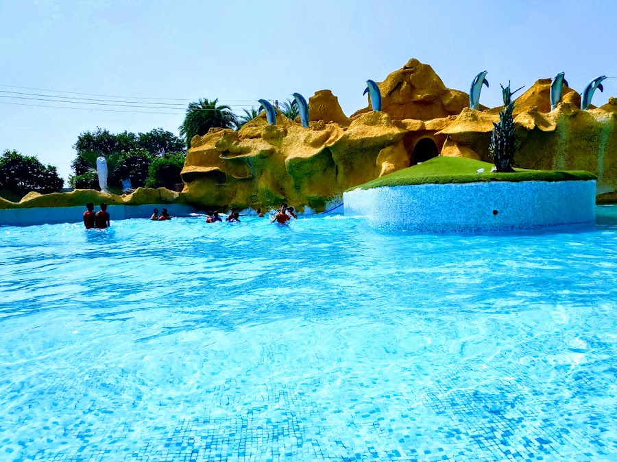 Crescent Water Park - Photo 3