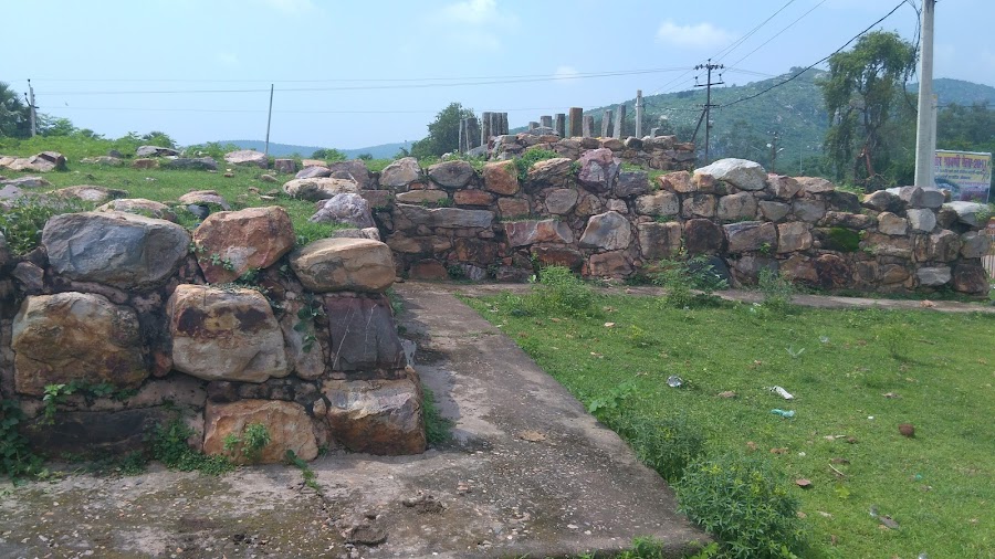 Cyclopean Wall - Photo 4