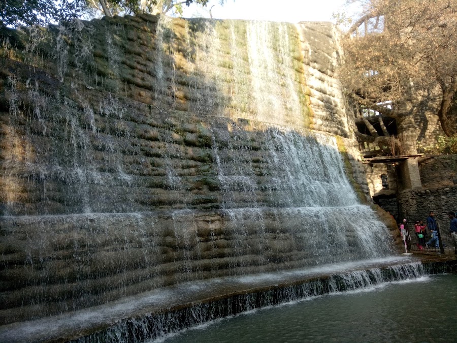 Hemu's Samadhi Sthal - Photo 2