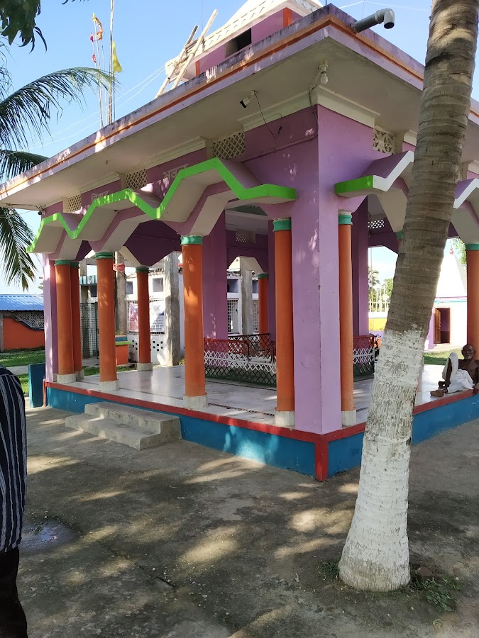 Sita Kund - Photo 2