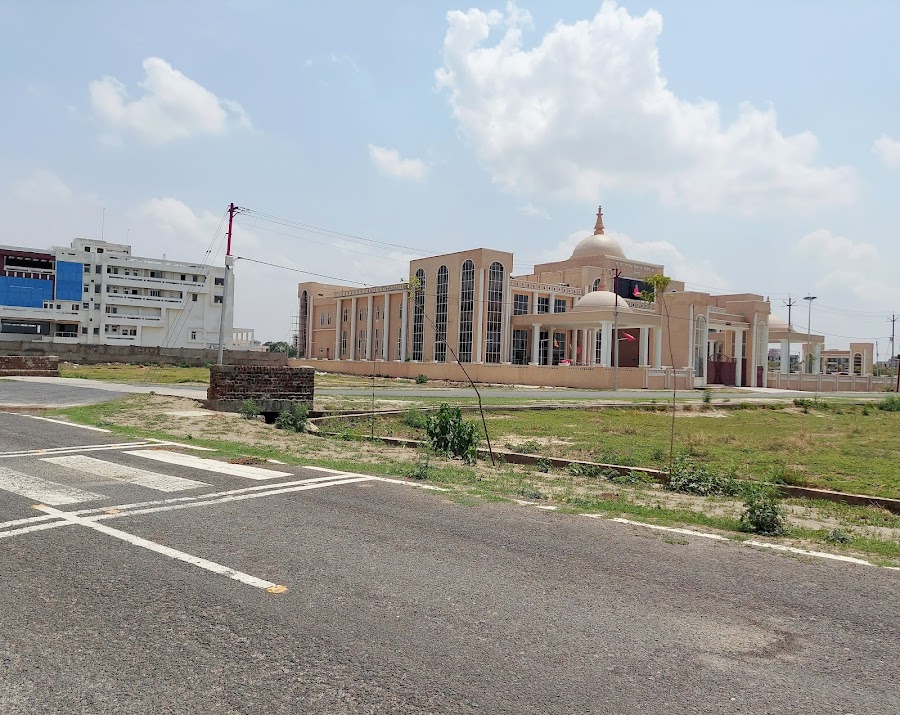 Baba Gambhirnath Samadhi Sthal - Photo 2