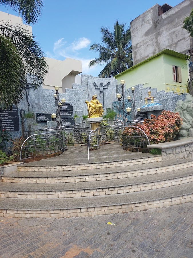 Our Lady of Ransom Church - Photo 4