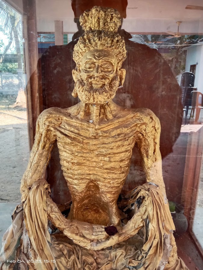 Adurru Buddha Stupa - Photo 4