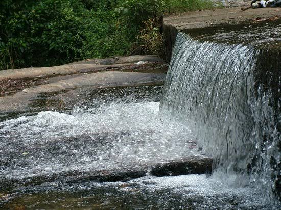 Dhoni Waterfalls - Photo 2