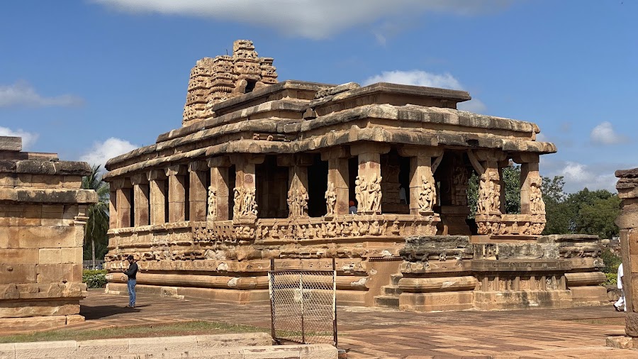 Shri Lakshmi Narasimha Temple - Photo 2