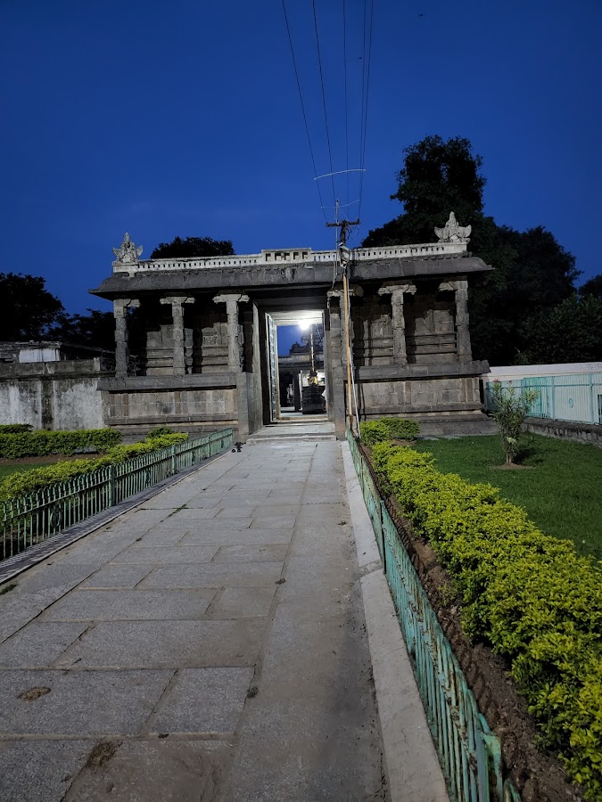 Thiru Parameswara Vinnagaram - Photo 2
