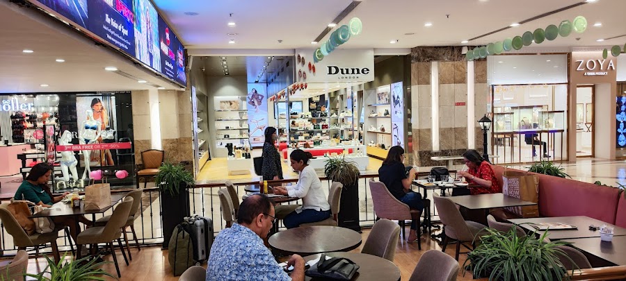 Ambience Mall - Photo 4
