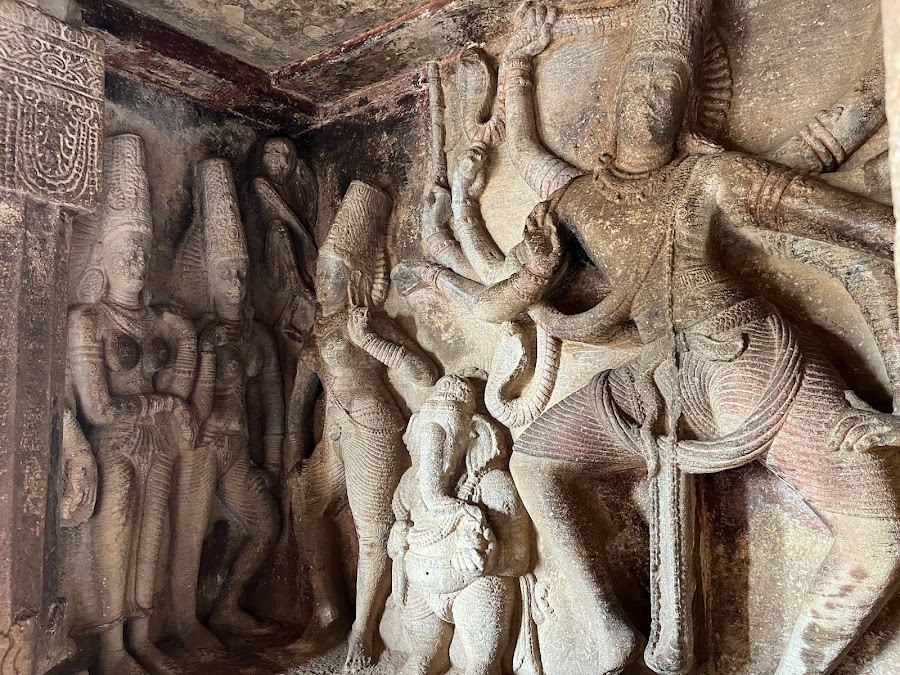 Ravana Phadi Cave Temple - Photo 2