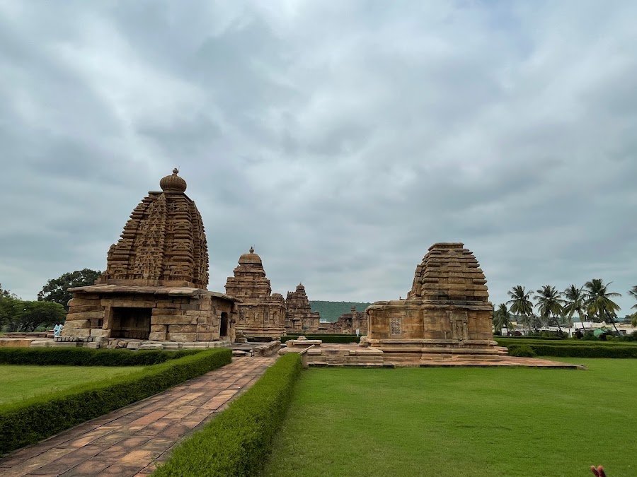Ravana Phadi Cave Temple - Photo 4