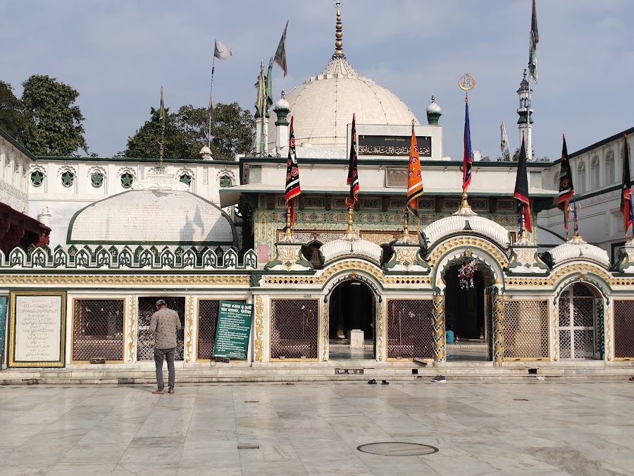 Tomb of Bu-Ali Shah Kalandar - Photo 2