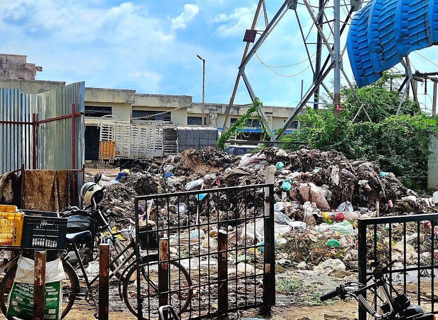 Mattuthavani Flower Market - Photo 2