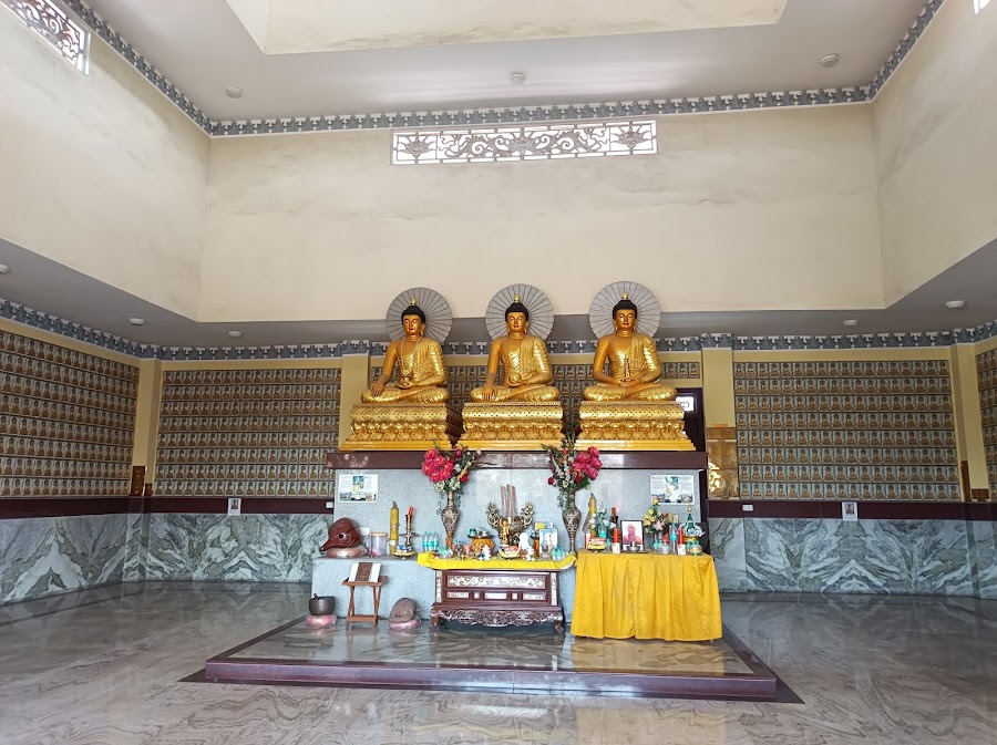 Chinese Temple - Photo 3