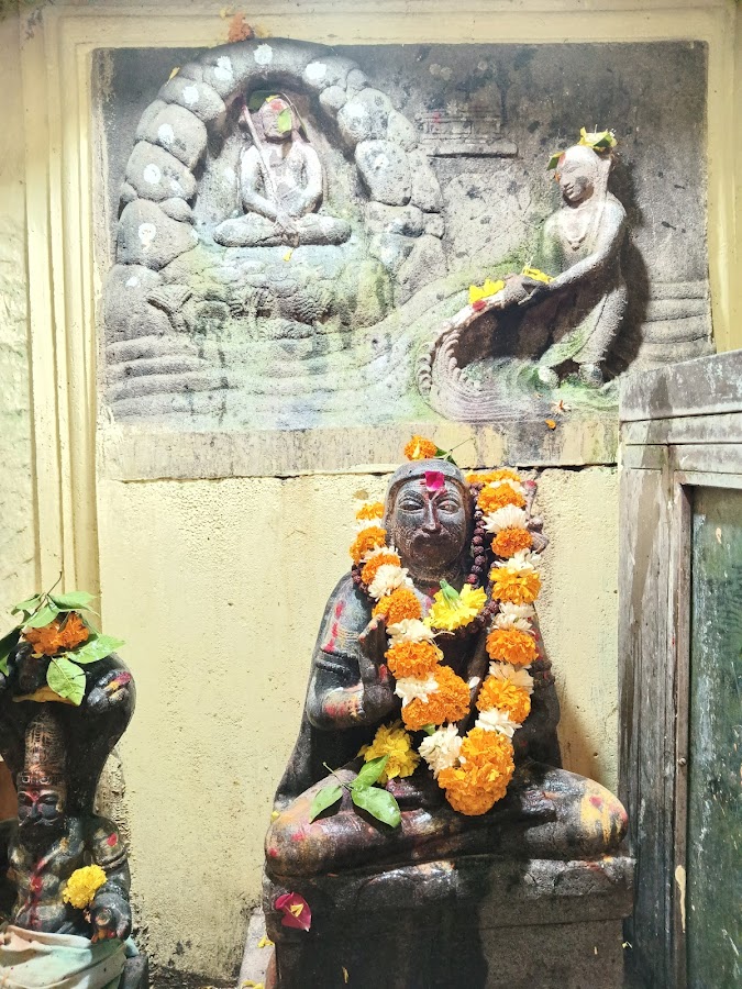 Shri Govind Bhagwatpad Cave - Photo 3