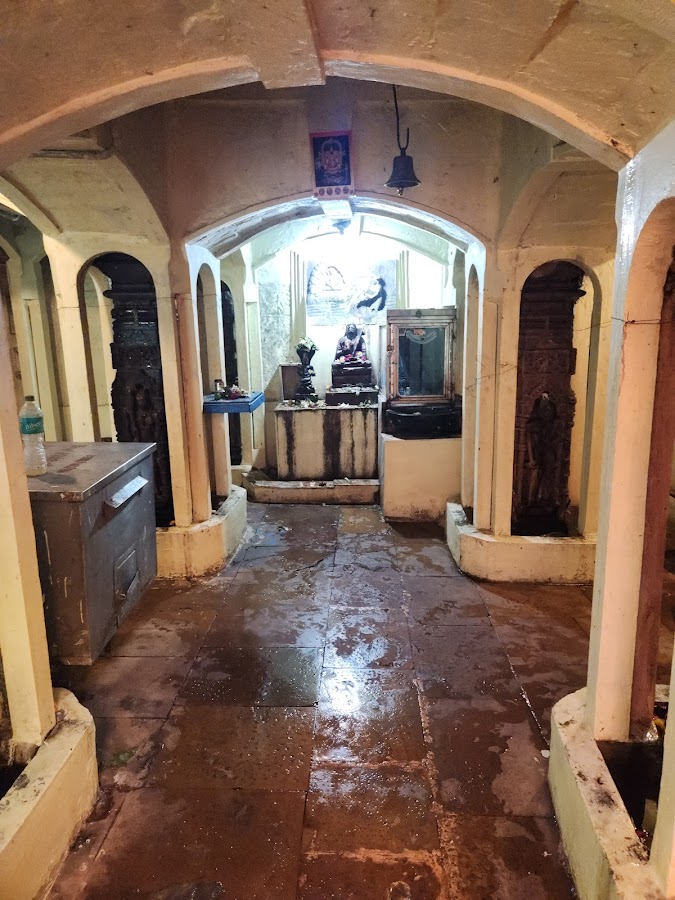 Shri Govind Bhagwatpad Cave - Photo 4