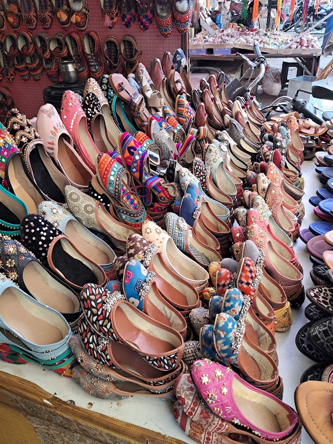 Pushkar Bazaar - Photo 3