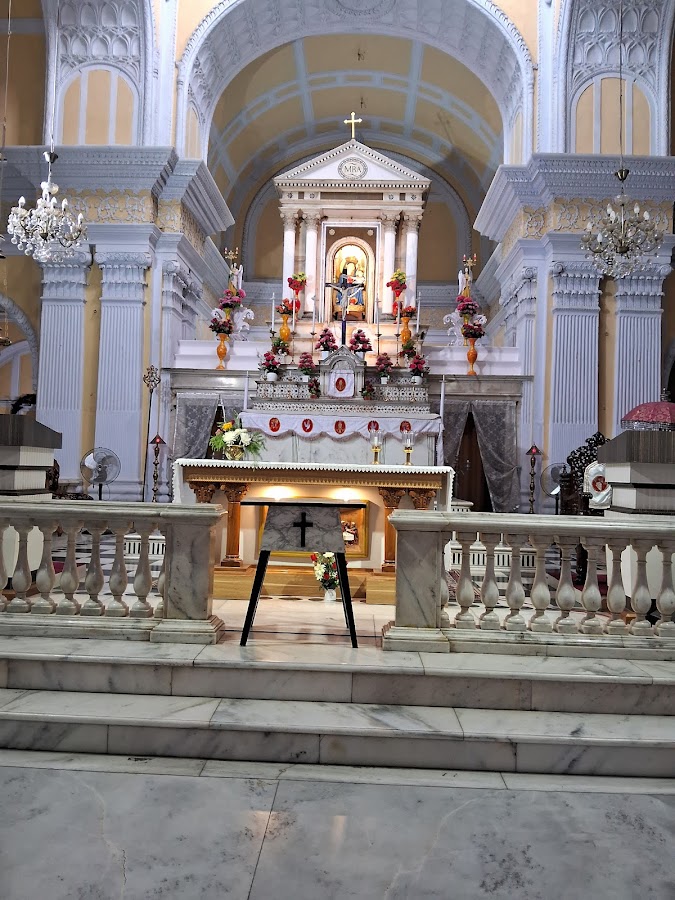 Sardhana Church - Photo 2