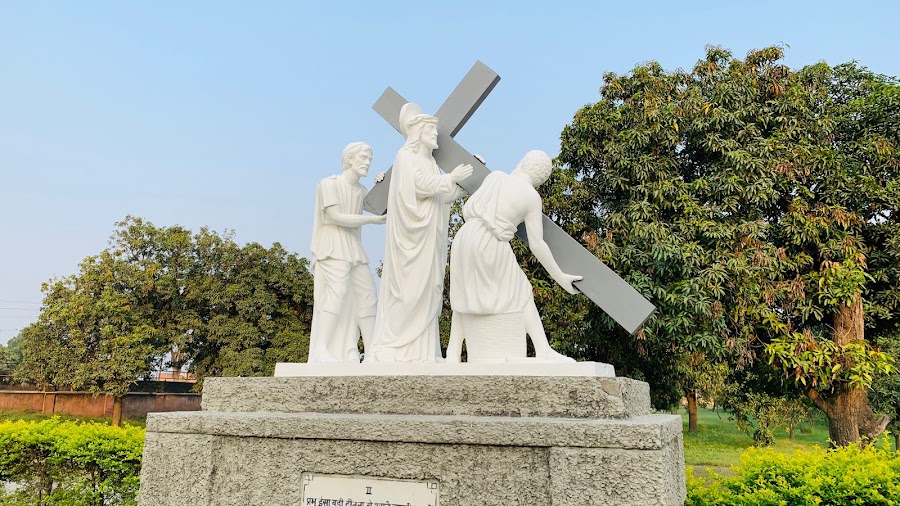 Sardhana Church - Photo 3