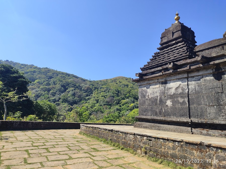 Betta Byraveshwara Temple - Photo 3