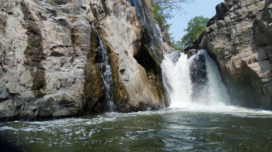 Hogenakkal Falls - Photo 2
